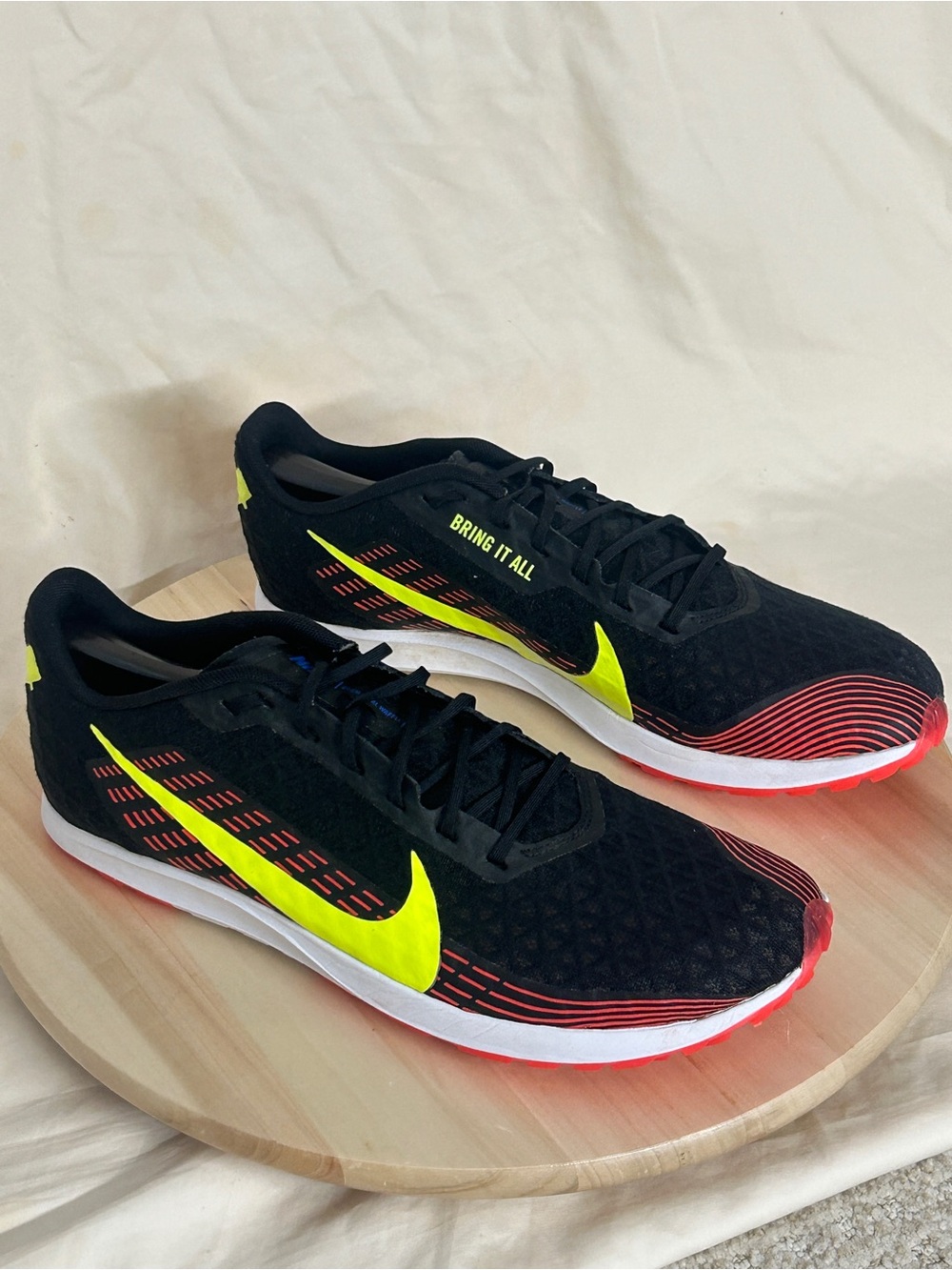 Nike Men's Zoom Rival XC (Black/Volt/Bright Crimson) size 12 AJ0852-006